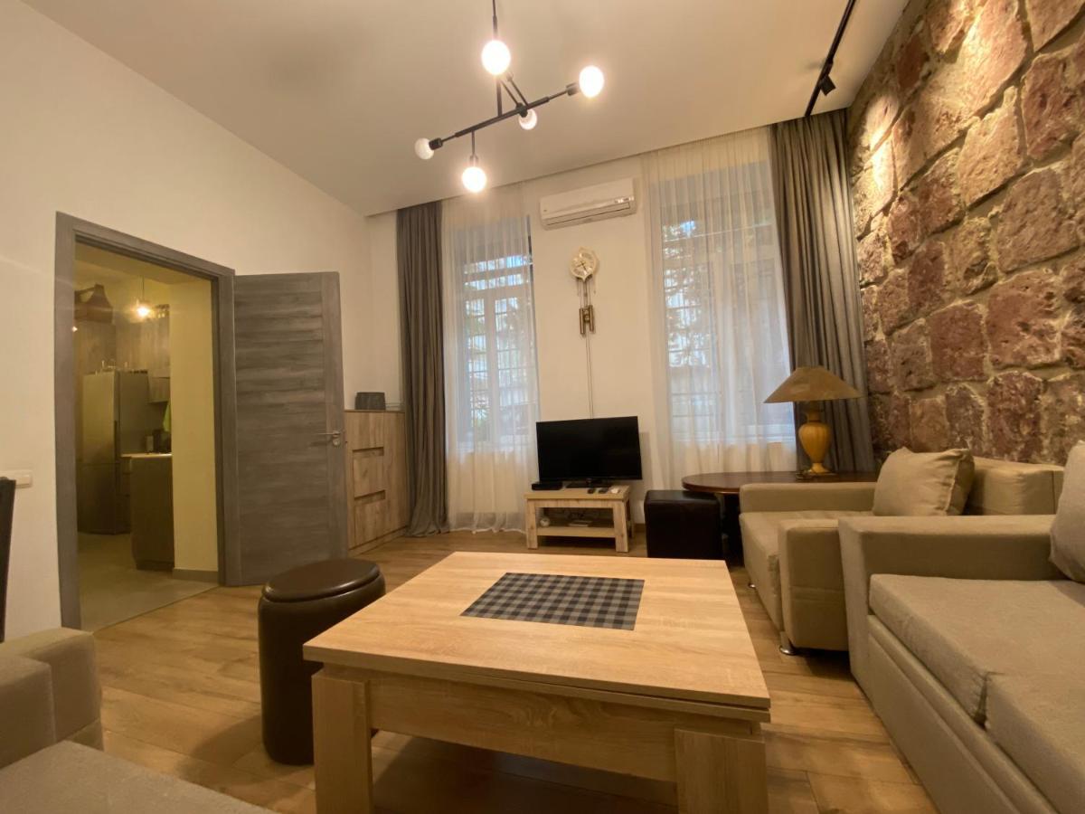 Nice Loft On Uznadze Street Tbilissi Extérieur photo